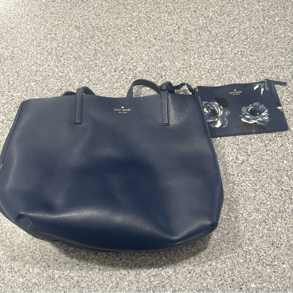 Kate Spade Blue Tote Elegant Spacious Design
